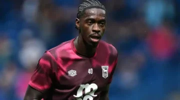 القائمة الكاملة.. 33 لاعبًا من الدوري الإنجليزي الممتاز لكأس 2025